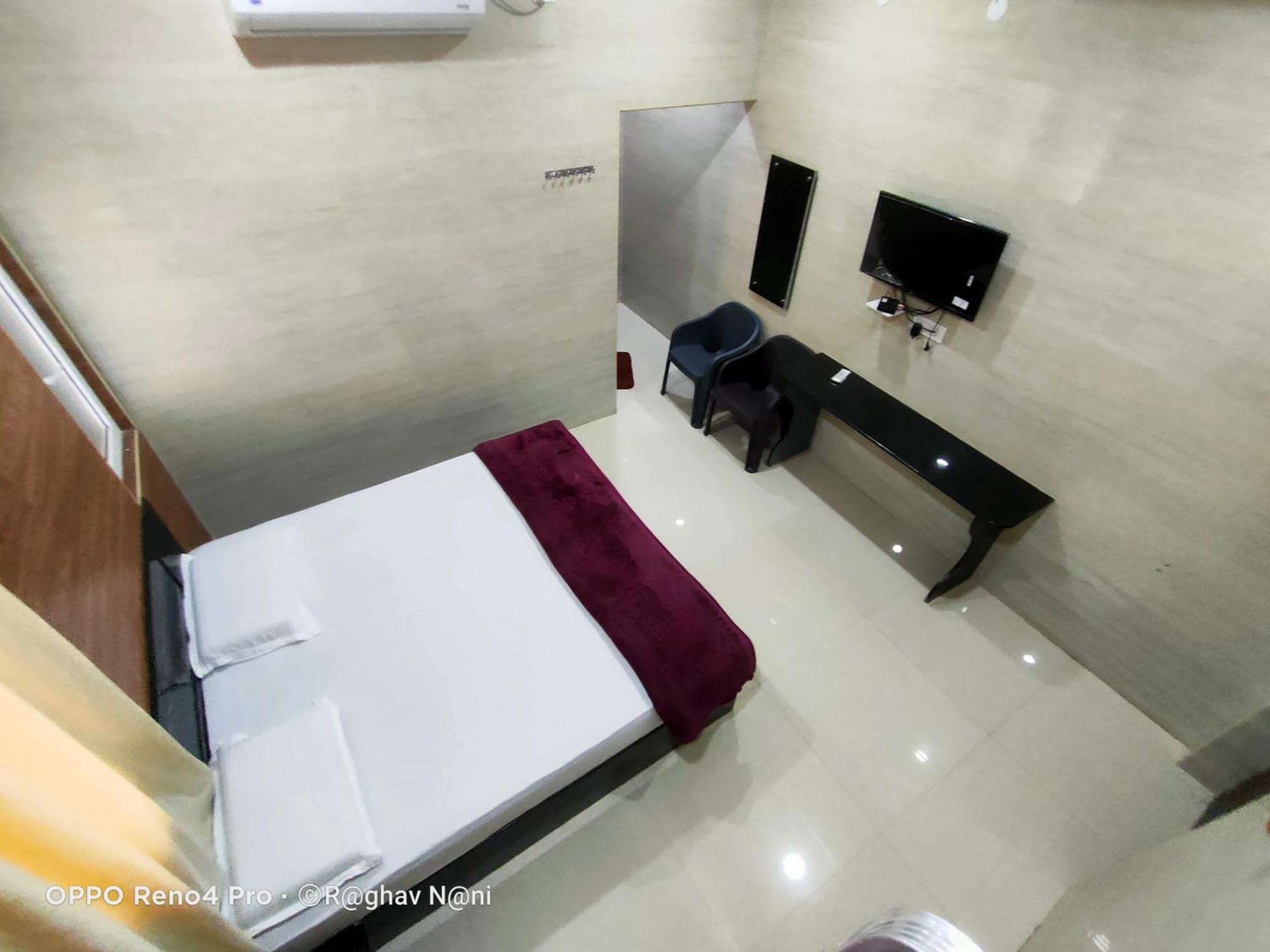 Kamala Sadana Lodge Madhavaram ภายนอก รูปภาพ