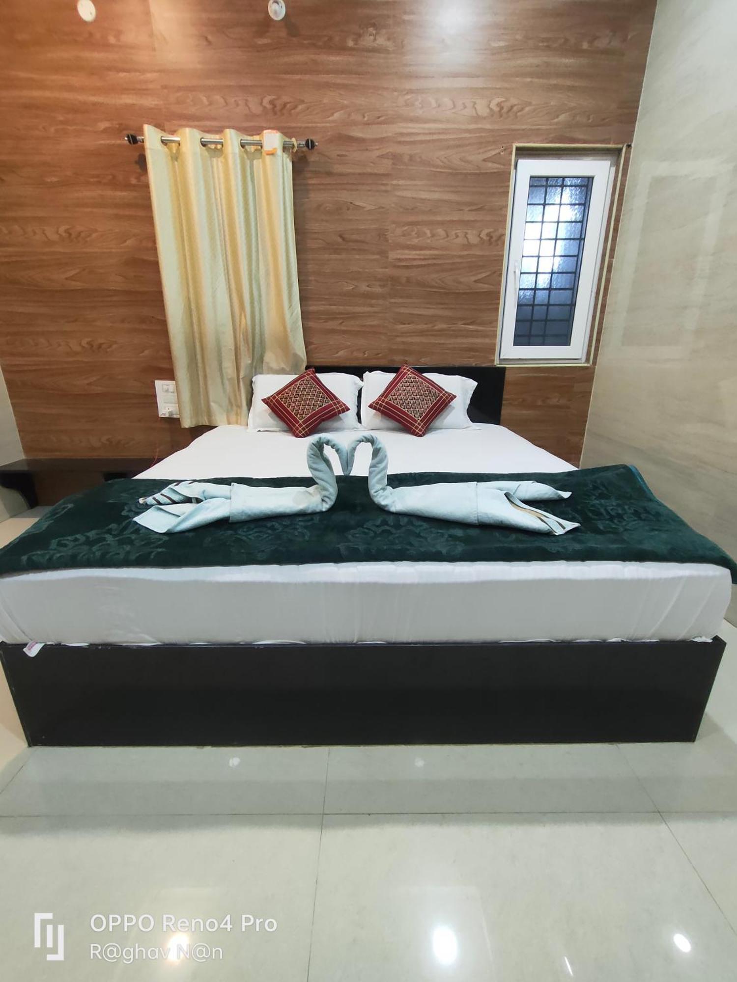 Kamala Sadana Lodge Madhavaram ภายนอก รูปภาพ