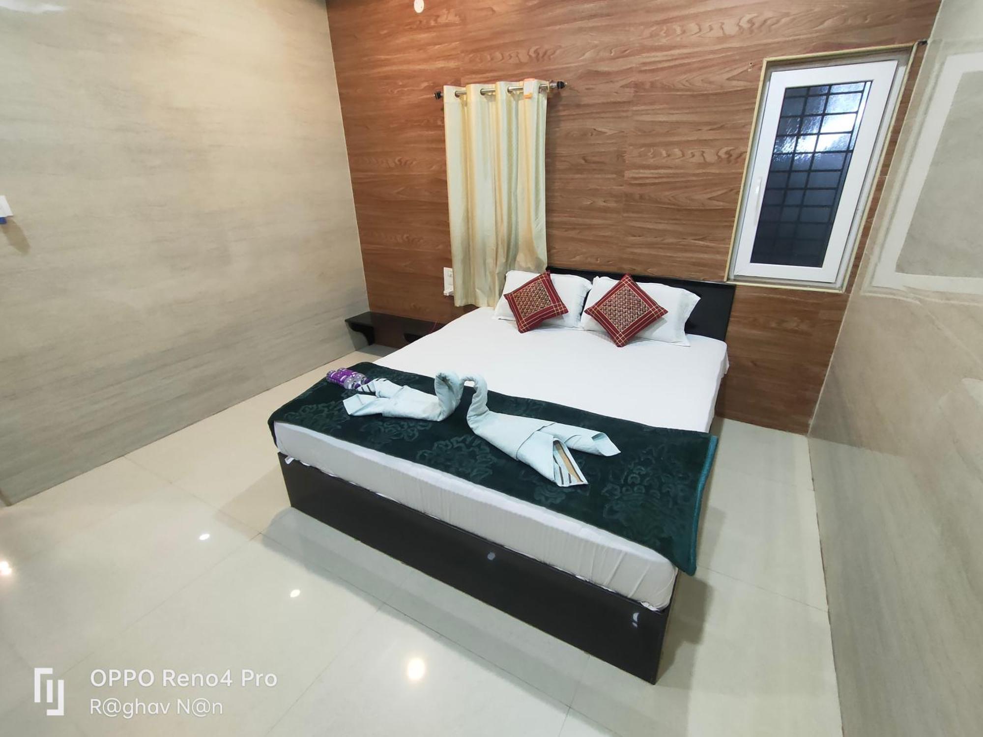 Kamala Sadana Lodge Madhavaram ภายนอก รูปภาพ